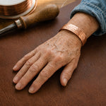 Facettiertes Kupferarmband von Livia
